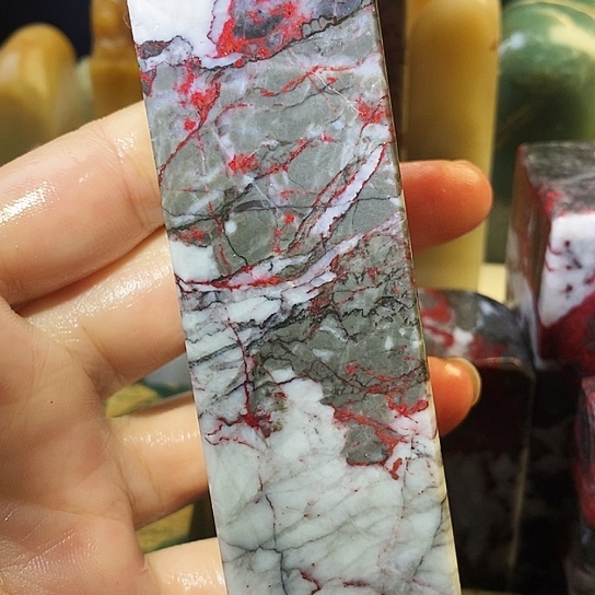 为***航青田石鸡血石鸡血石