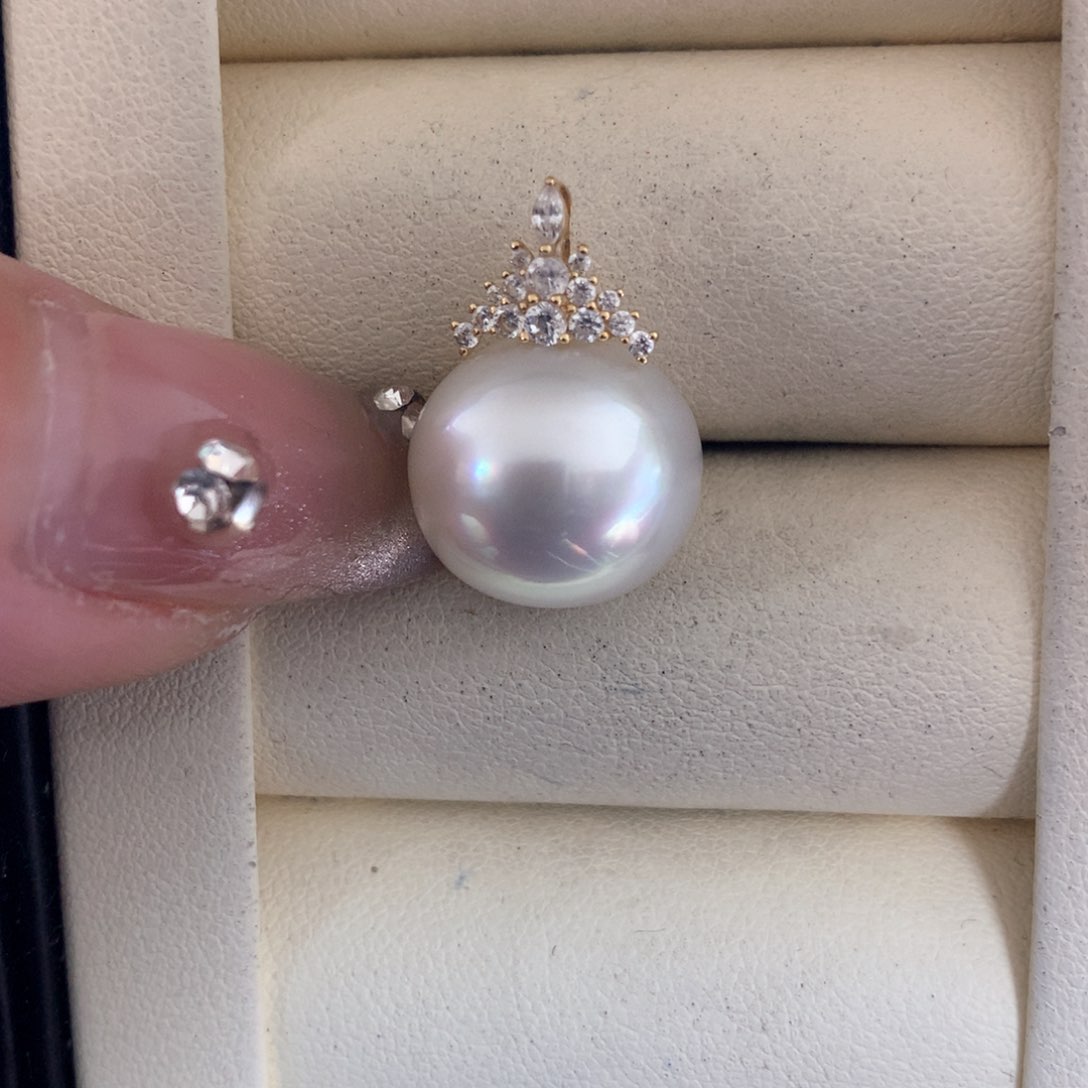 海水珍珠颈饰18K金镶嵌