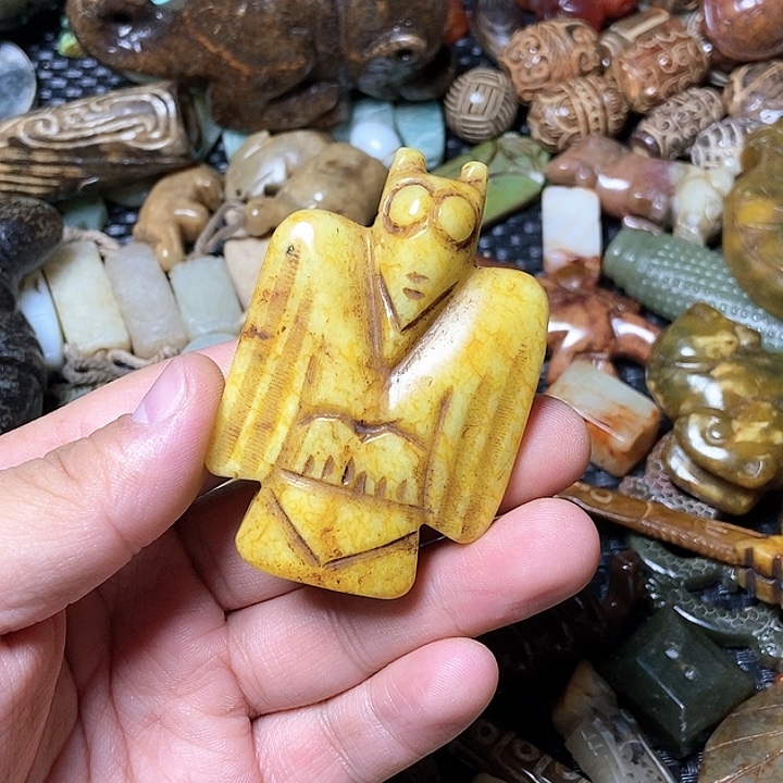 和田玉未镶嵌颈饰100
