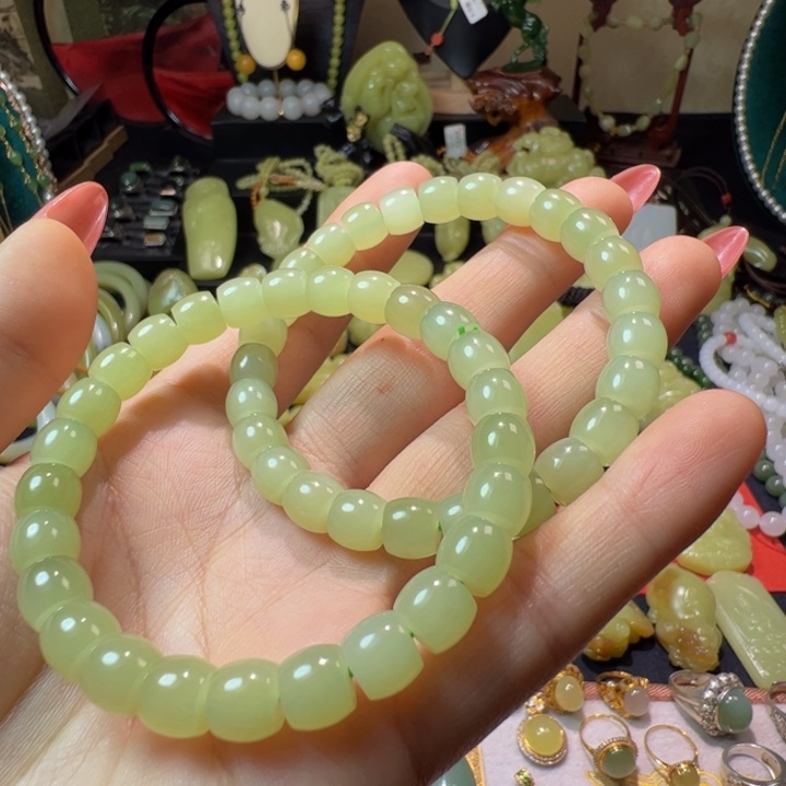 和田玉（翠青玉）颈饰未镶嵌拍一发一多样性发