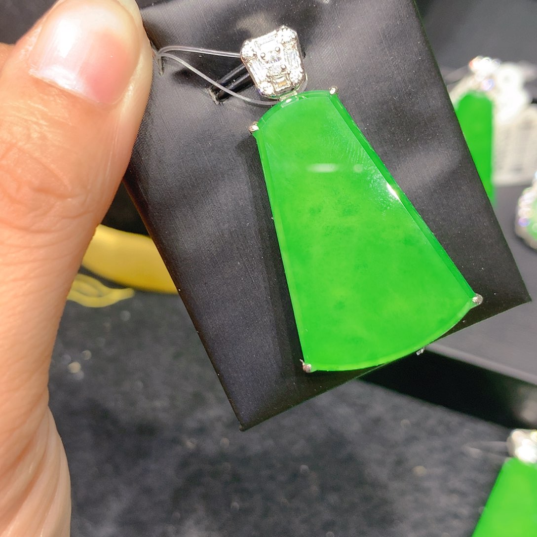 颈饰银S925镶嵌翡翠00000632