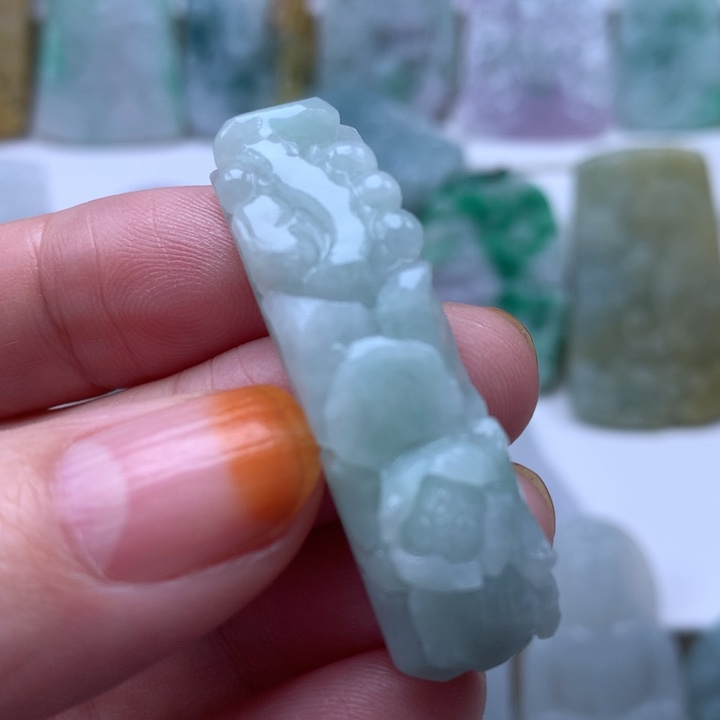 定制翡翠未镶嵌挂件手牌