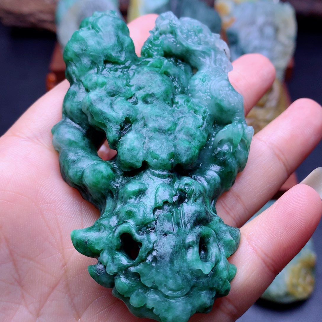 南***巅定制翡翠未镶嵌翡翠