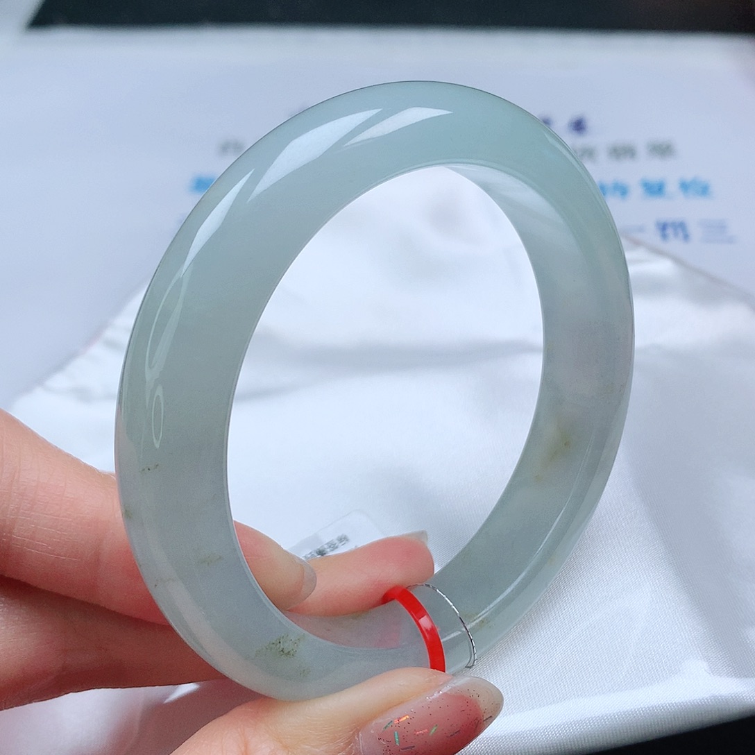 翡翠手镯未镶嵌58圈