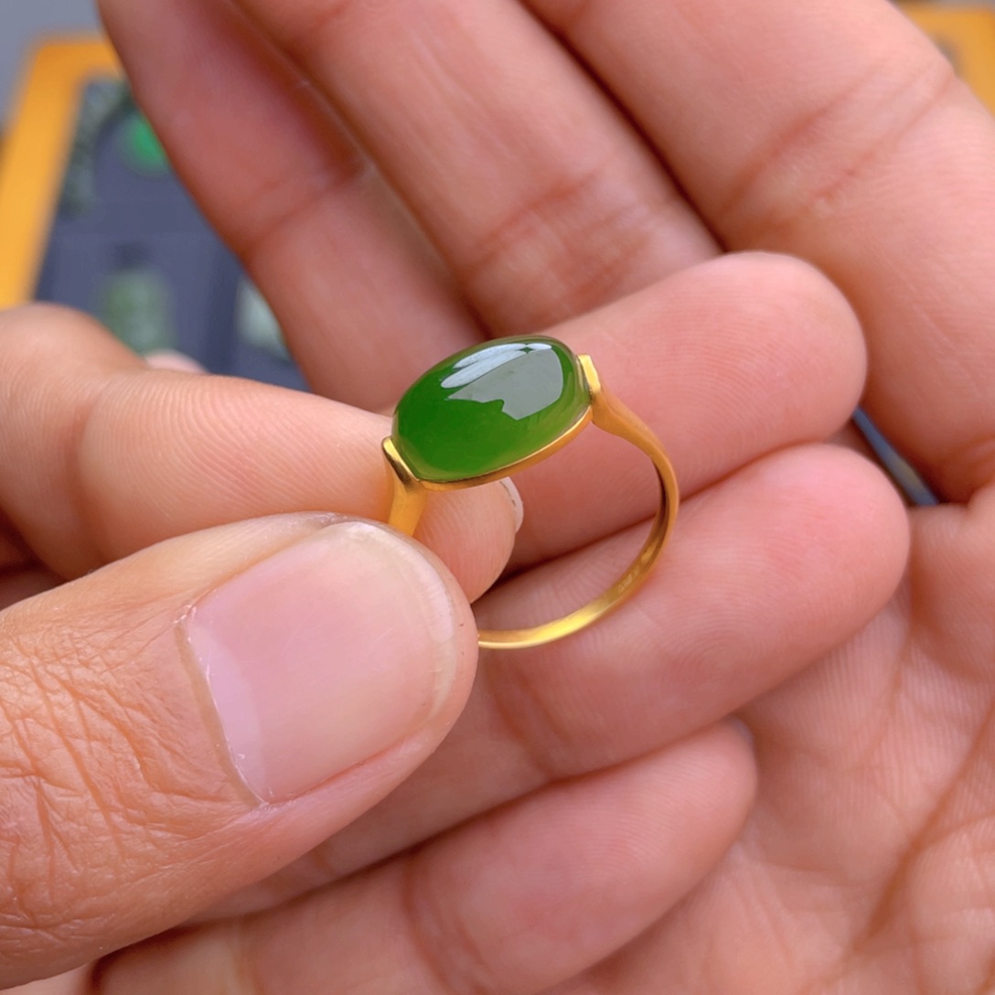 和田玉（碧玉）戒指18K金镶嵌戒指