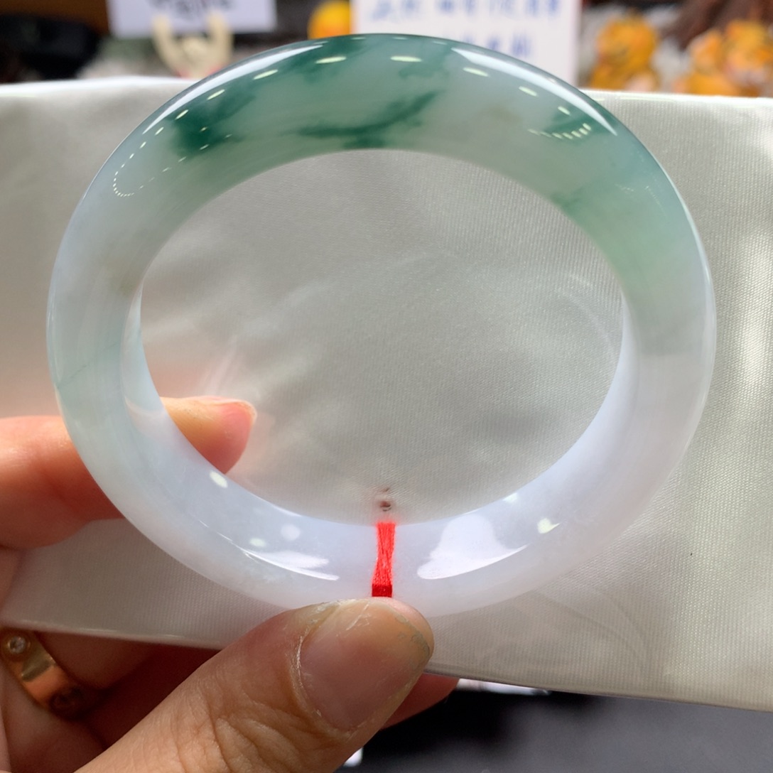 翡翠未镶嵌手镯54.3正圈（有纹），151号