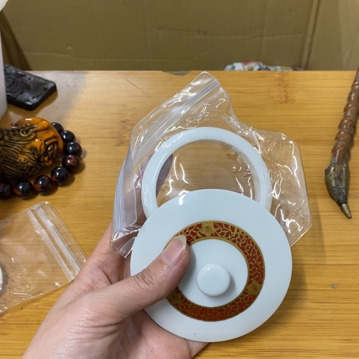 瓷片哈中古工艺品一件