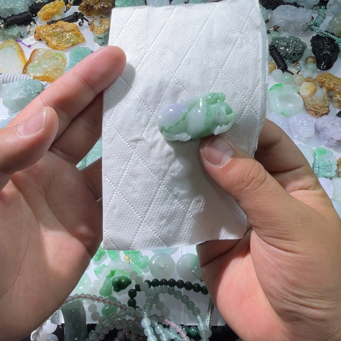 翡翠颈饰未镶嵌天然