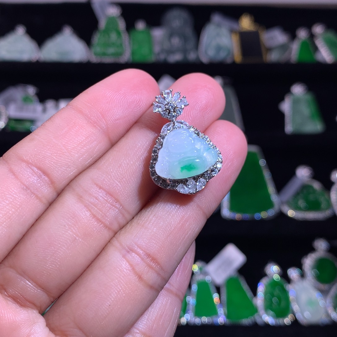 【闪购商品】颈饰银S925镶嵌翡翠