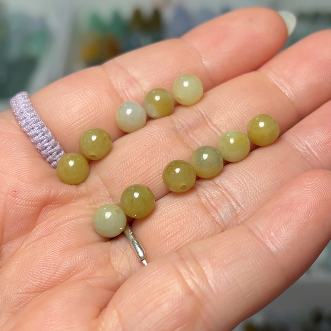 文***天翡翠未镶嵌颈饰卡7+圆珠10个送一个