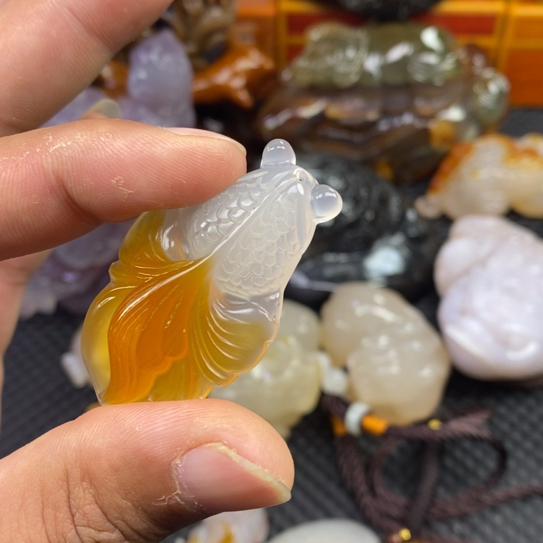 玛瑙/玉髓手把件未镶嵌任*