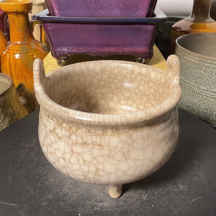 新***心瓷炉器型美观大方