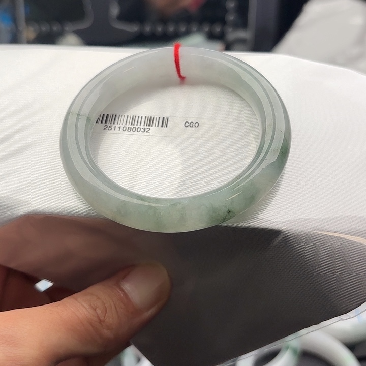 翡翠未镶嵌手镯5557 106