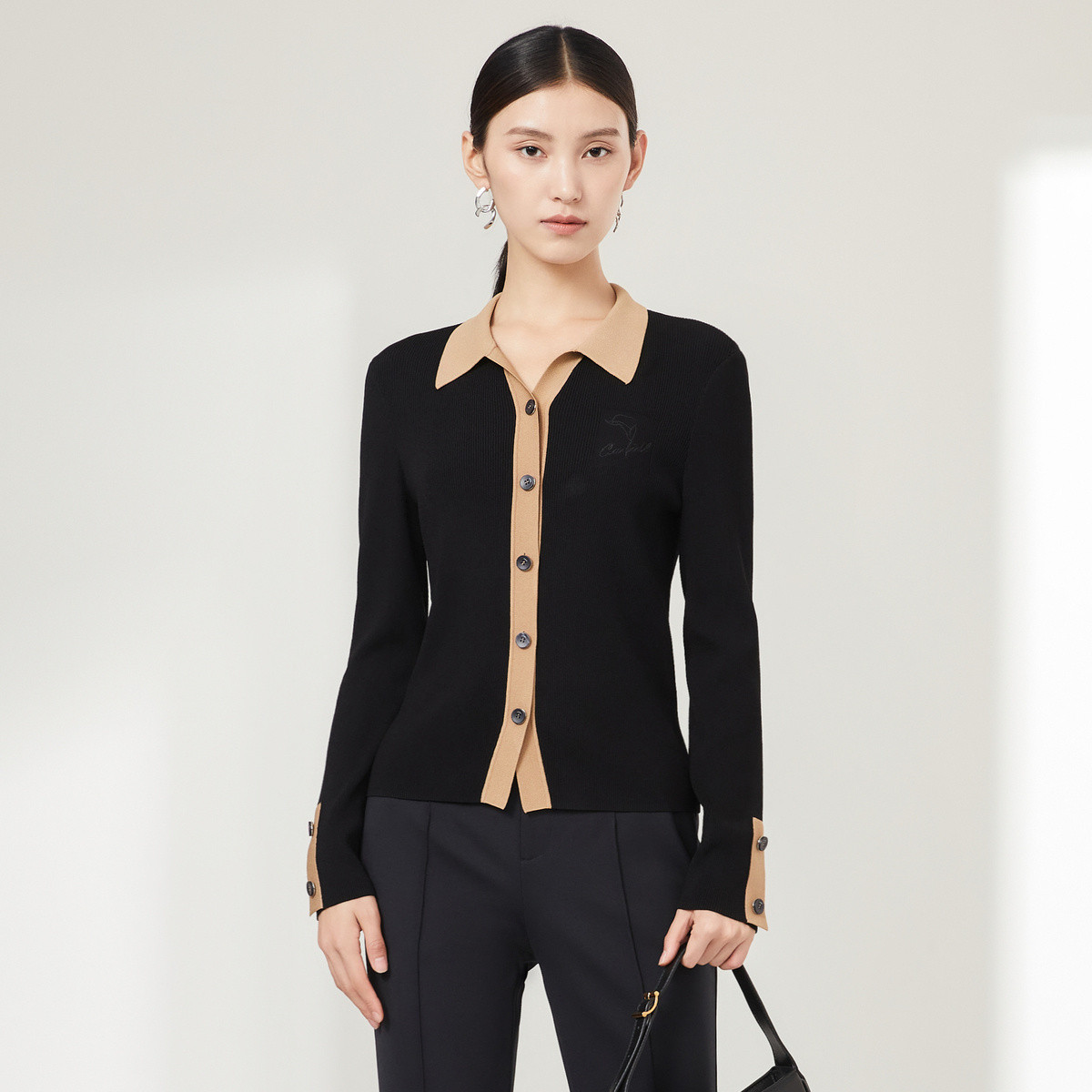 【KK专属】刺绣马蹄莲甜美优雅撞色翻领通勤针织衫上衣女