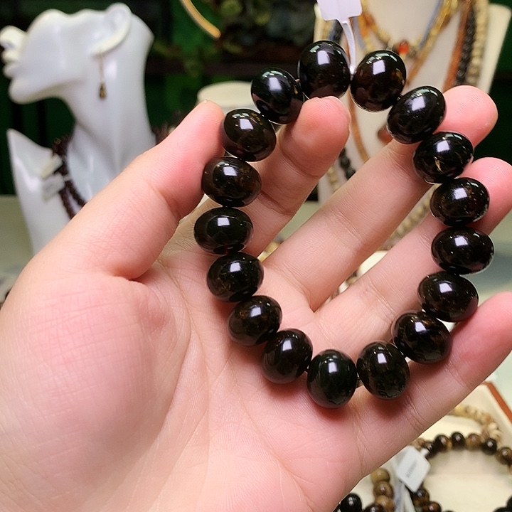 *****琥珀未镶嵌裸石抚顺琥珀408