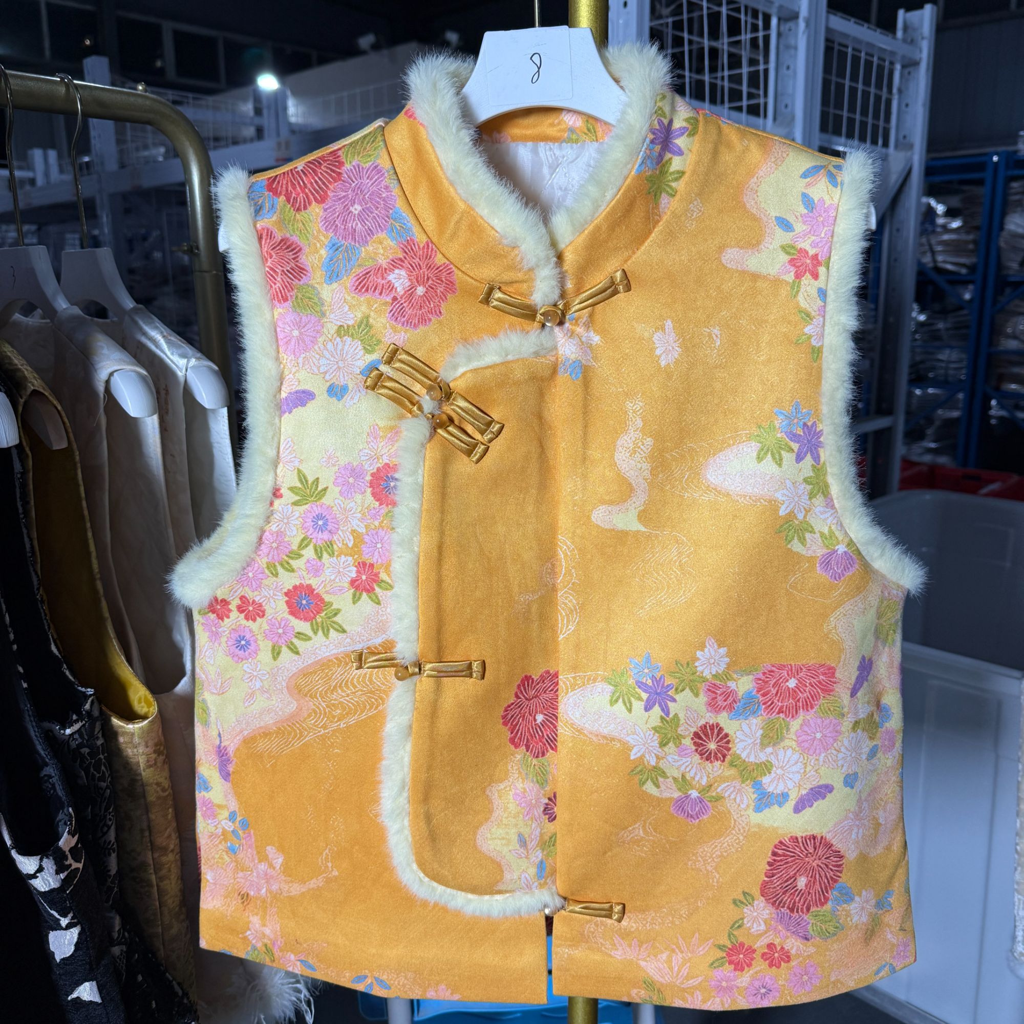 新中式国风马甲背心女秋冬复古唐装盘扣坎肩夹棉加厚拼接毛毛马夹