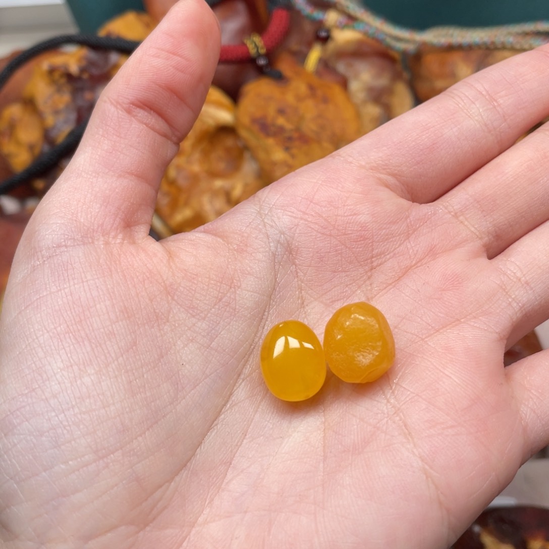 琥珀珠宝奇石未镶嵌