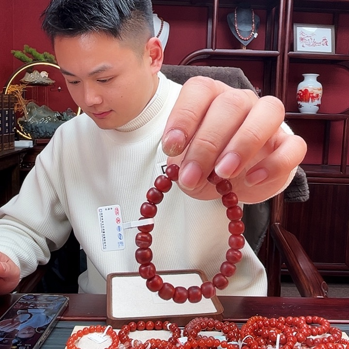 南红玛瑙手串未镶嵌
