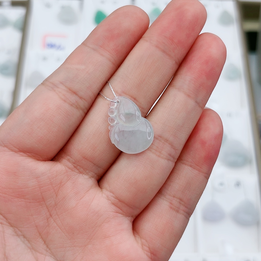 翡翠颈饰未镶嵌葫芦