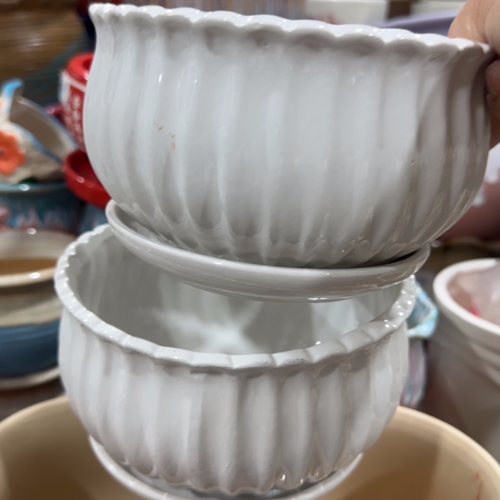 凑9块包邮，有孔花盆