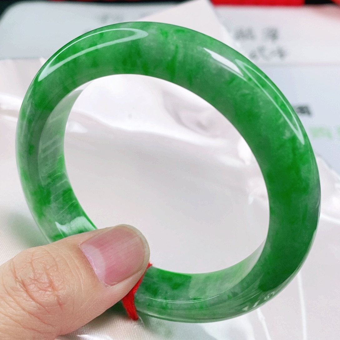 未镶嵌手镯翡翠55.8圈口毕业