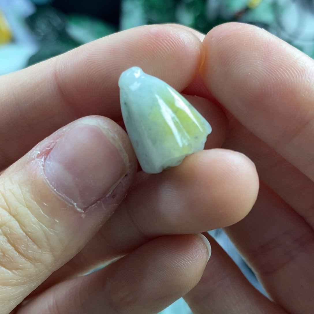 翡翠颈饰未镶嵌吊坠