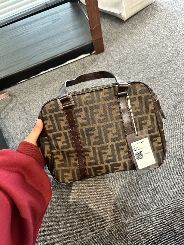 95新 FENDI/芬迪 手提包/芬迪/r125