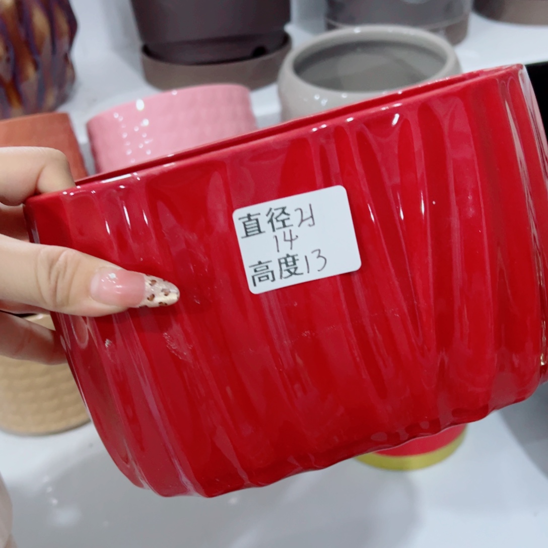 有孔，陶瓷花盆满10米包邮发货。