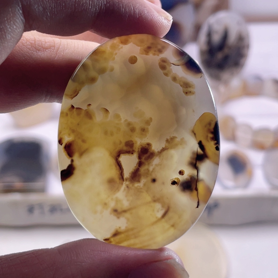 玛瑙/玉髓未镶嵌珠宝奇石