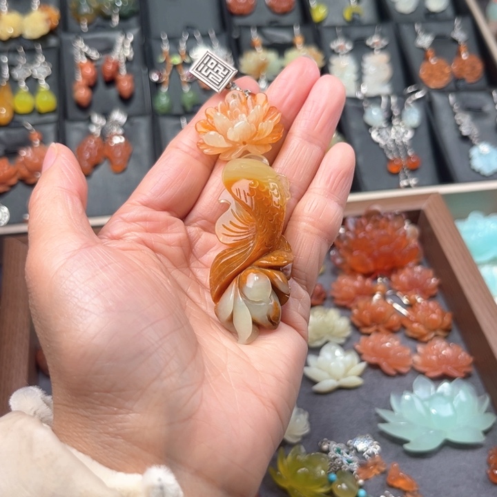 蛇纹石玉压襟挂饰银S925镶嵌운****熙