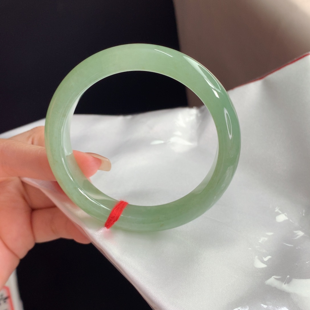 翡翠手镯未镶嵌（24号）