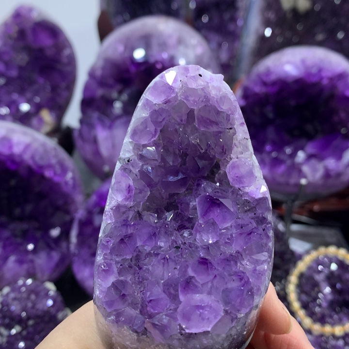 紫晶大型摆件（非配饰）未镶嵌