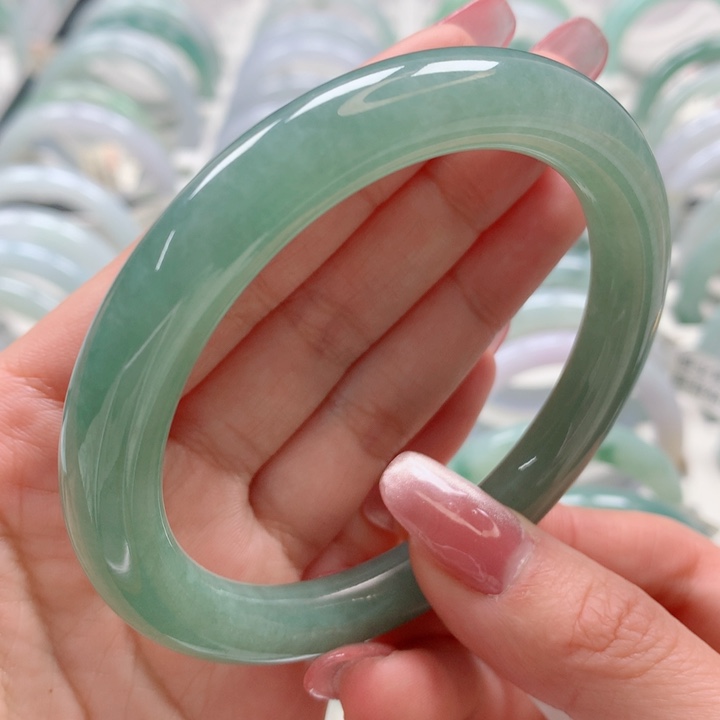 翡翠手镯未镶嵌59冰湖水绿圆条完美老坑种满绿圆条