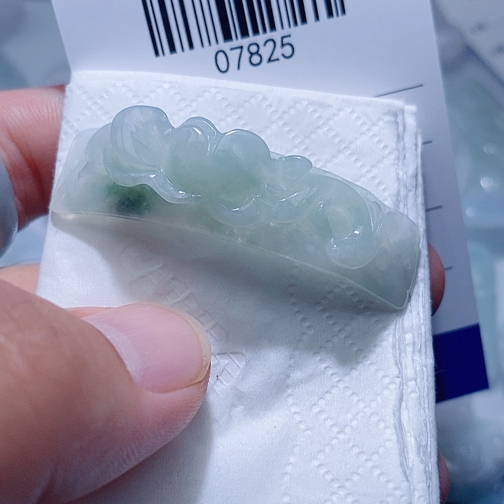 翡翠未镶嵌颈饰天光墟翡翠市场现金代购