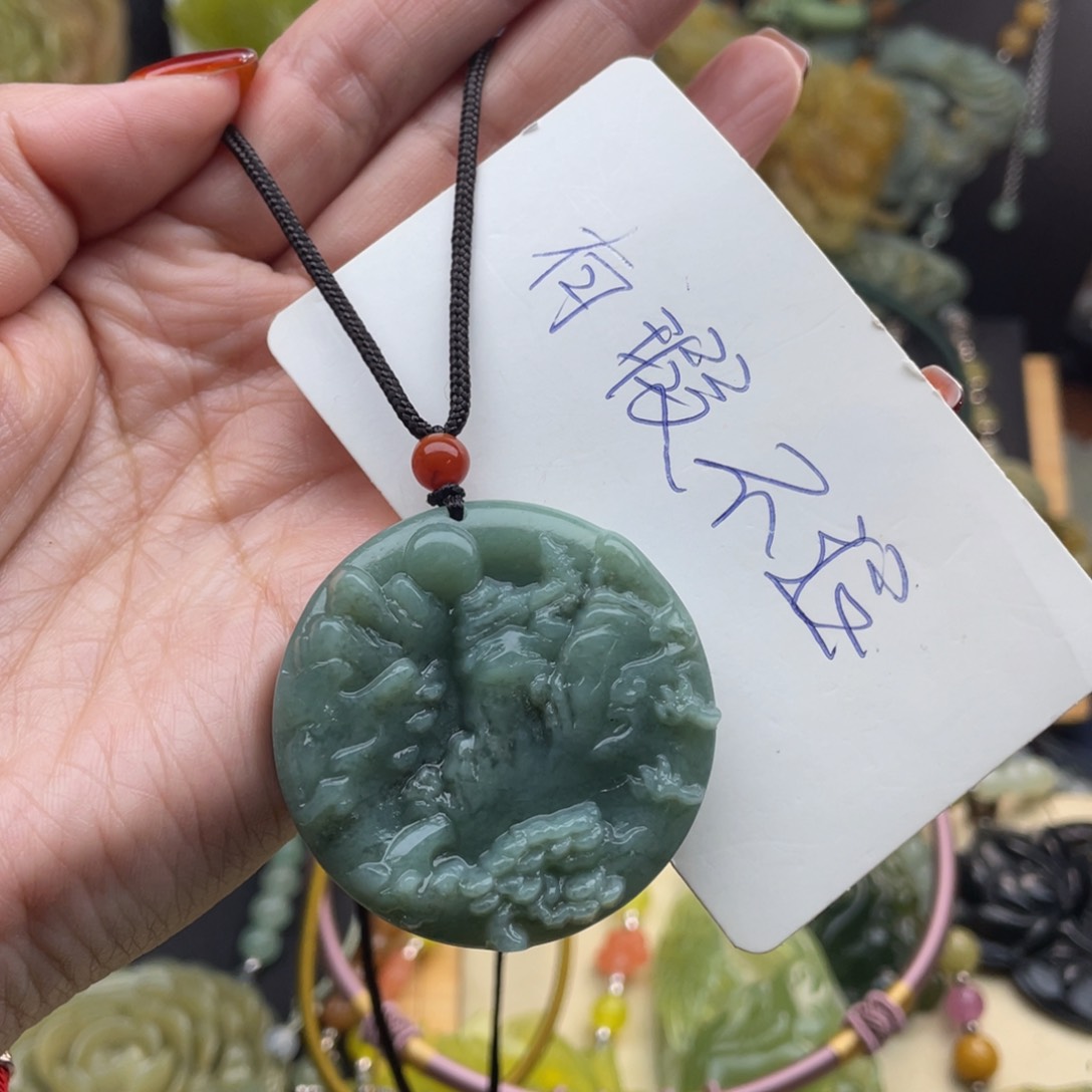 蛇纹石玉颈饰未镶嵌