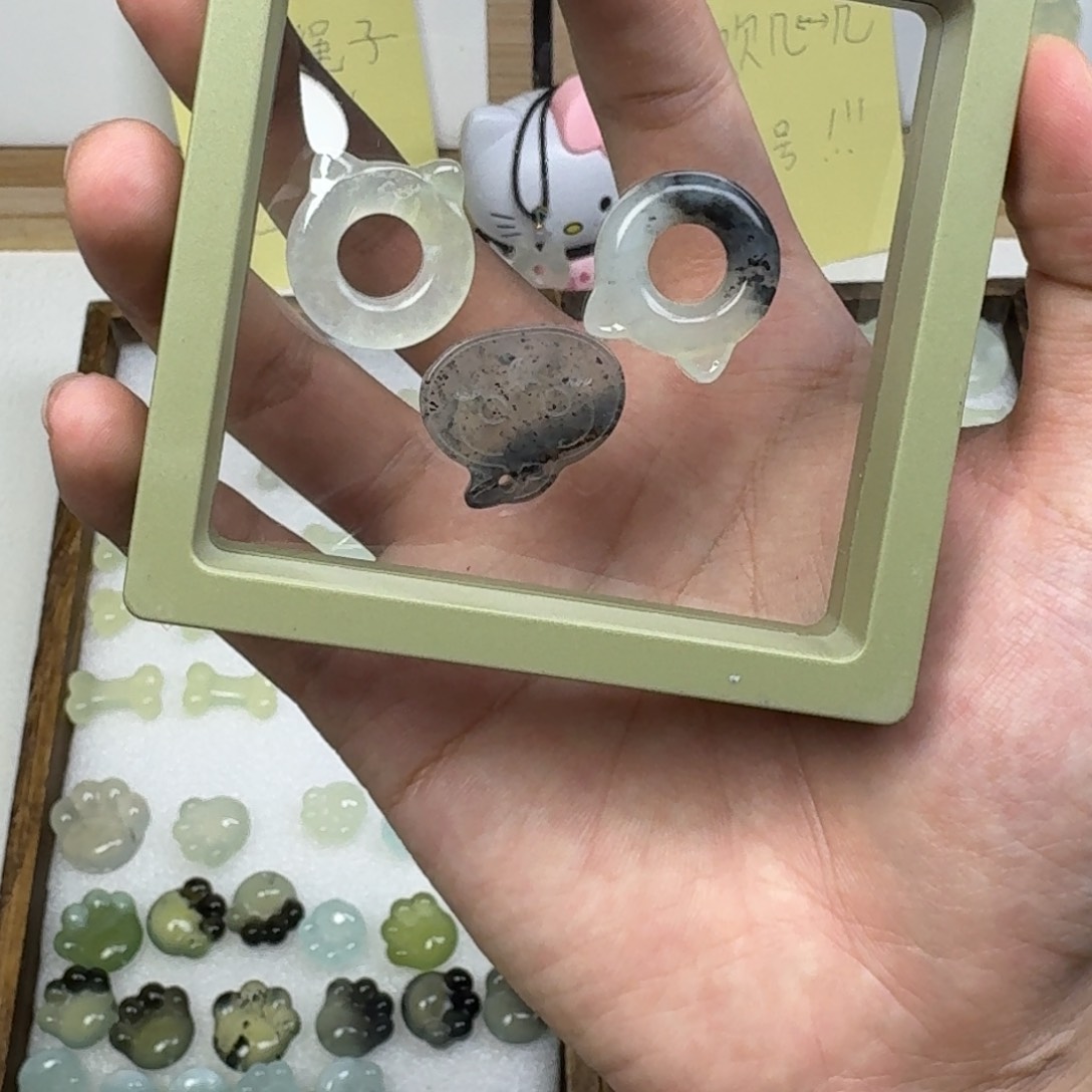 蛇纹石玉吊坠未镶嵌槐***记