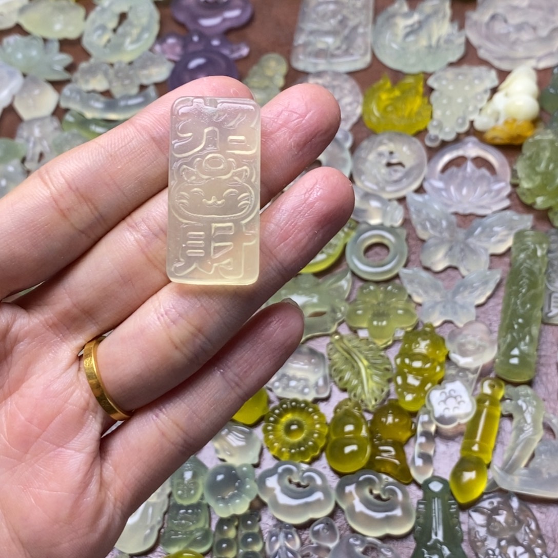 蛇纹石玉合金项链