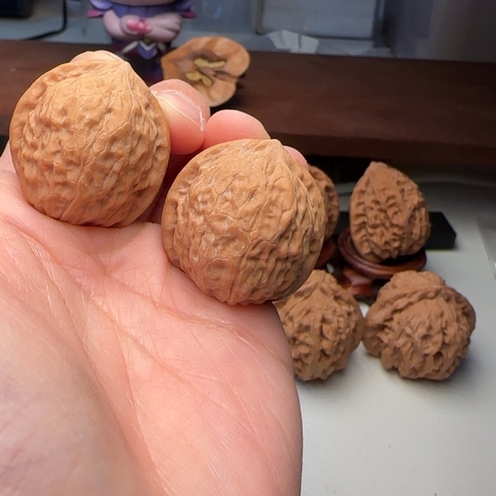 文玩核桃吊坠G**ga野生小园球