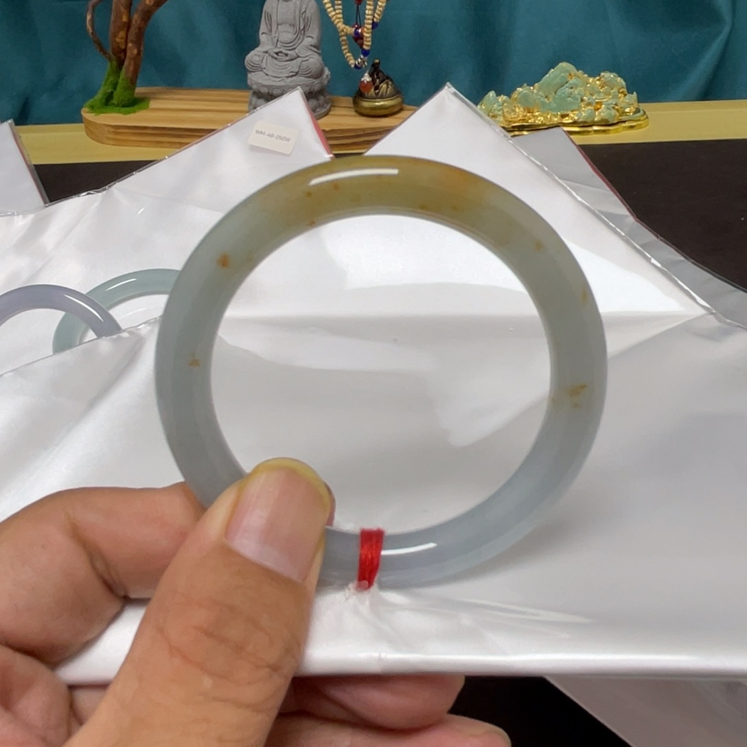 翡翠手镯未镶嵌56.1糯冰洒金起胶