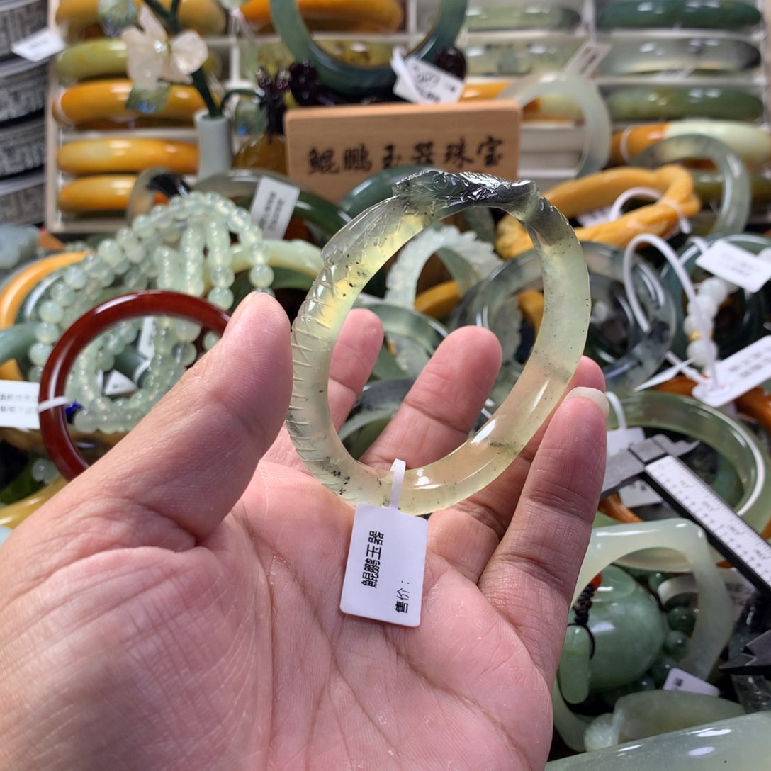 蛇纹石玉手镯未镶嵌平****福