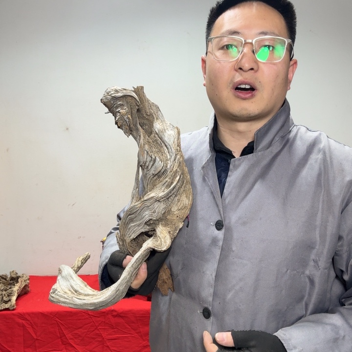 淡***定香榧木客服18832259591