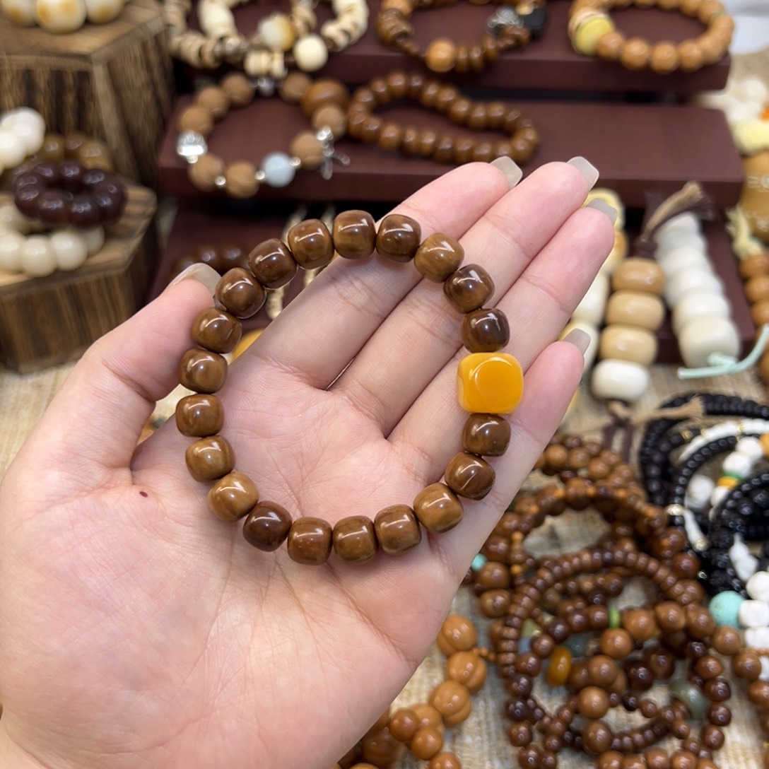 顺***黄吊坠库克老型手串