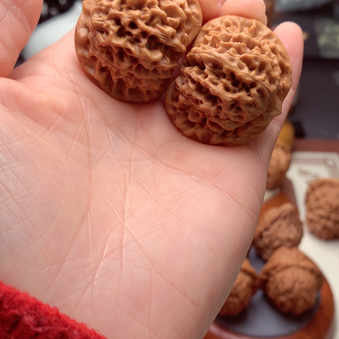 文玩核桃吊坠秦闷。   6号