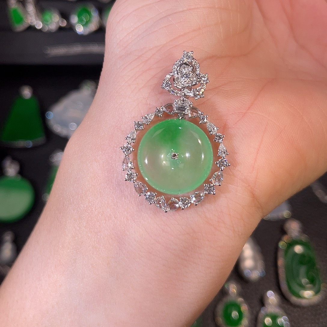 翡翠18K金镶嵌吊坠(不含链)