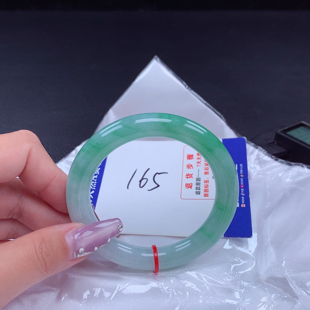 翡翠手镯未镶嵌手镯001050