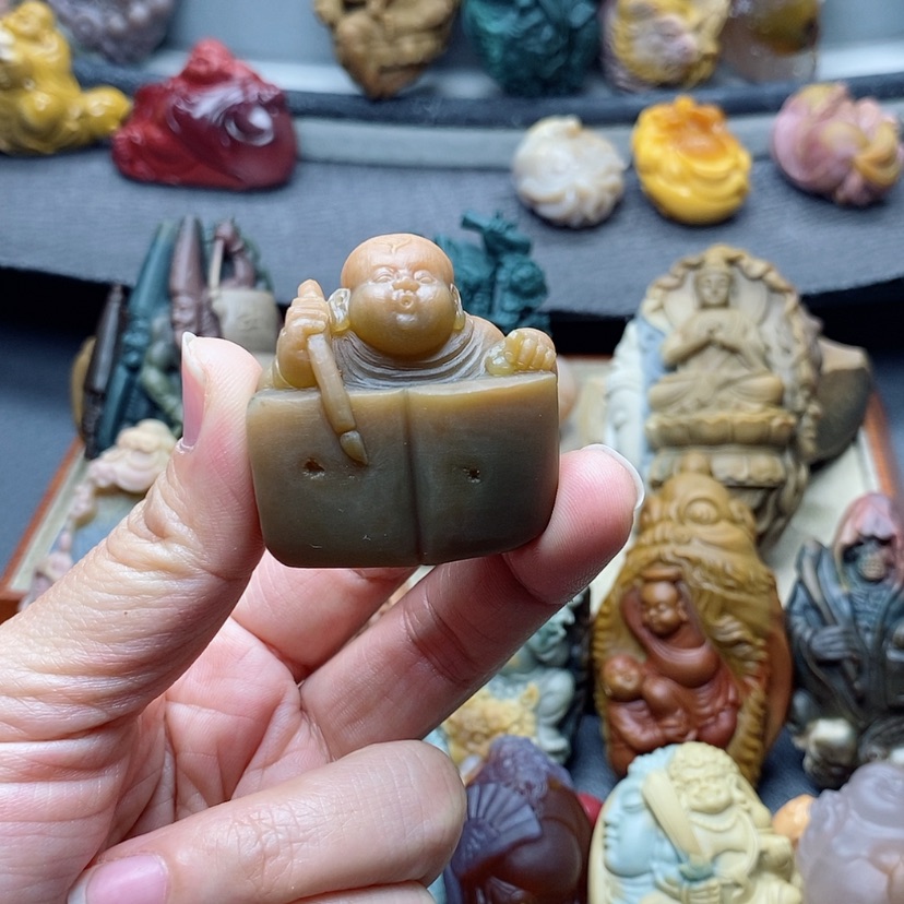 【闪购商品】定制石英质玉吊坠未镶嵌