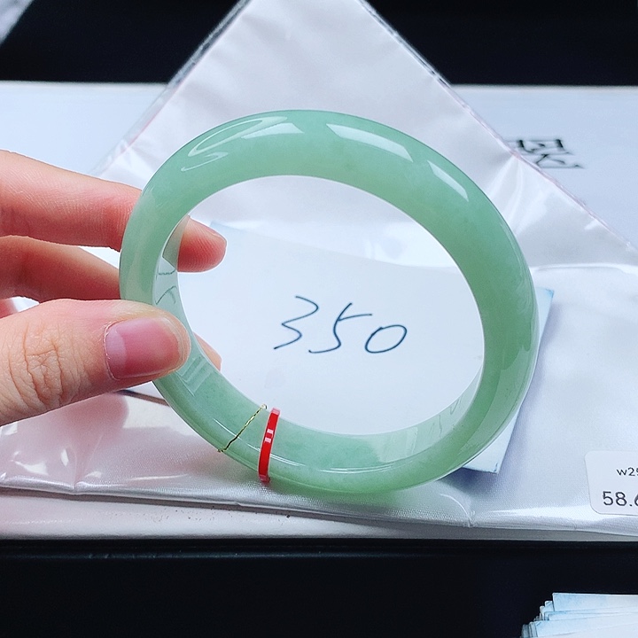 翡翠手镯未镶嵌缅甸天然a货手镯58+