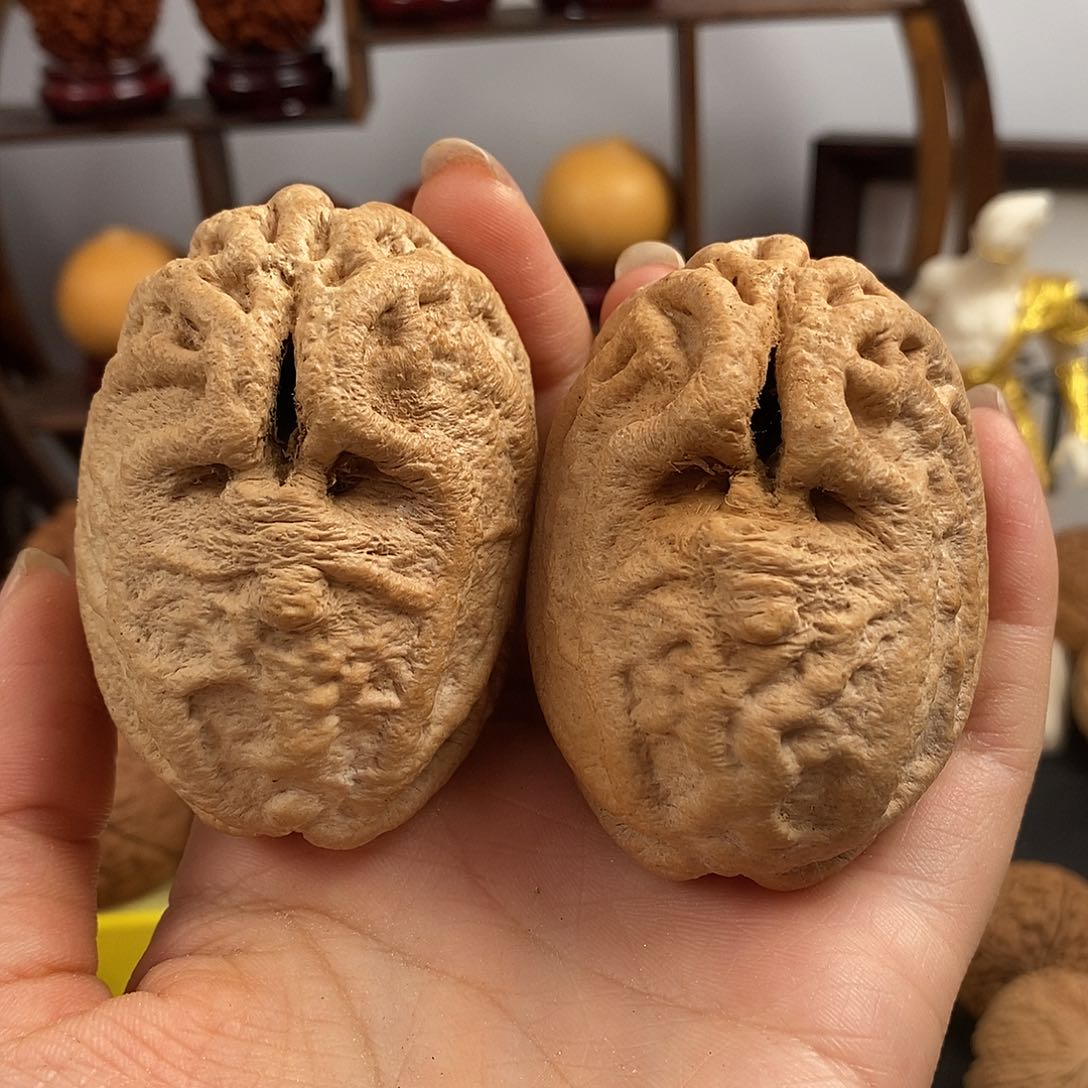 文玩核桃把件鬼脸4765