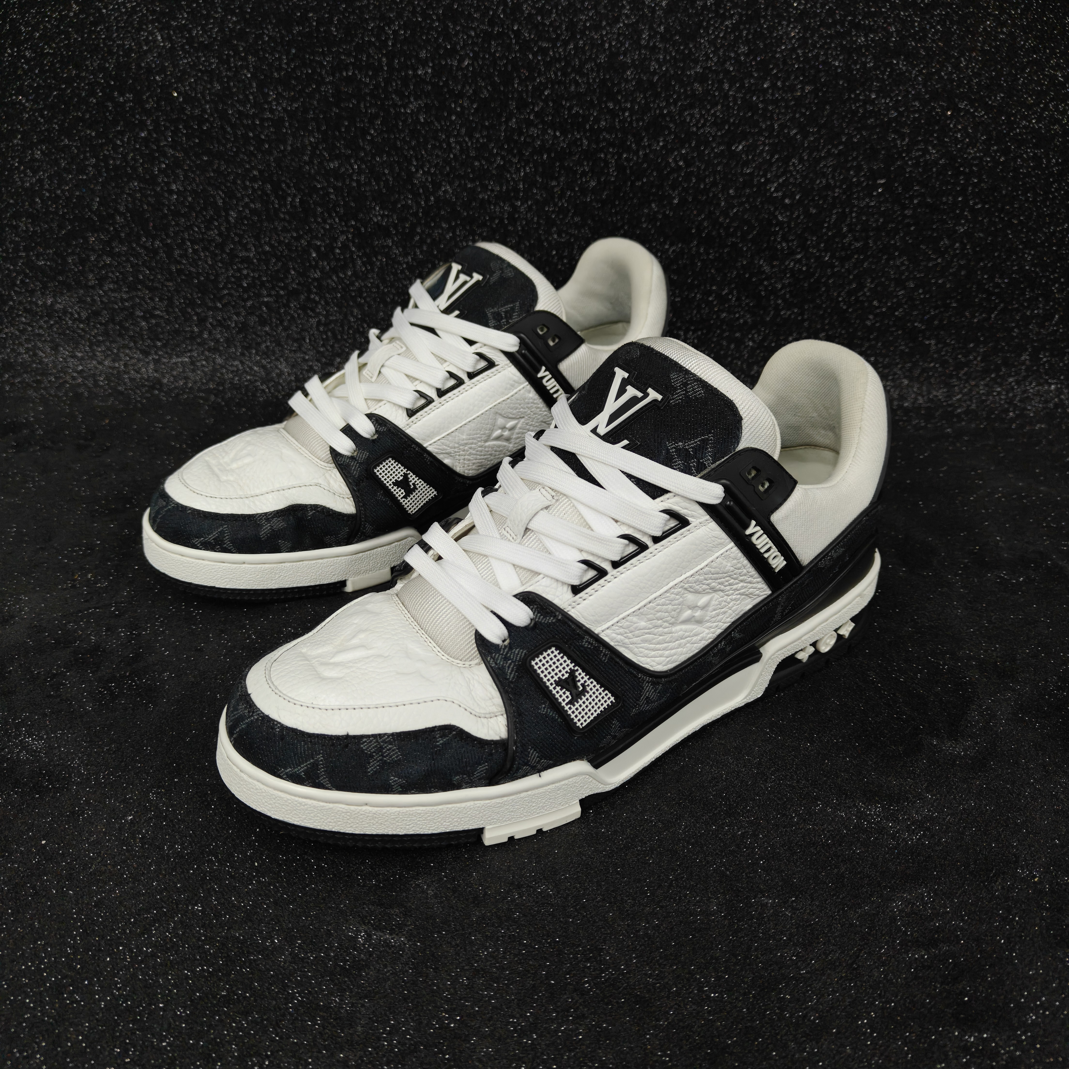 99新 LouisVuitton/路易威登  si9码/43码/黑白牛仔胖丁潮鞋