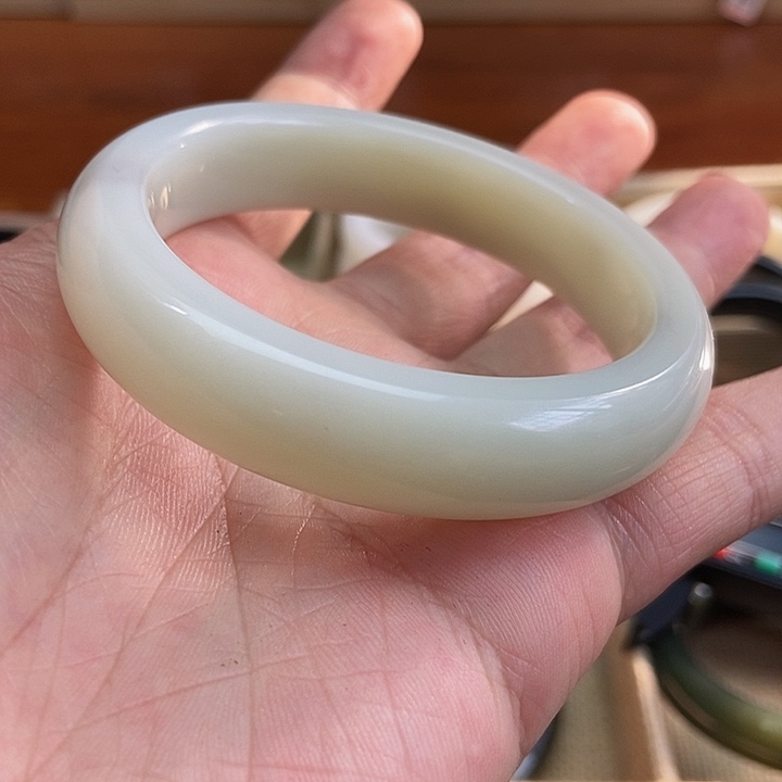 和田玉颈饰未镶嵌彪*